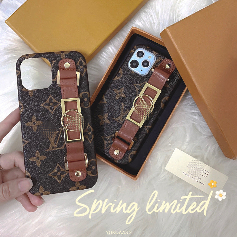 Lou Wristband Chain iPhone Case