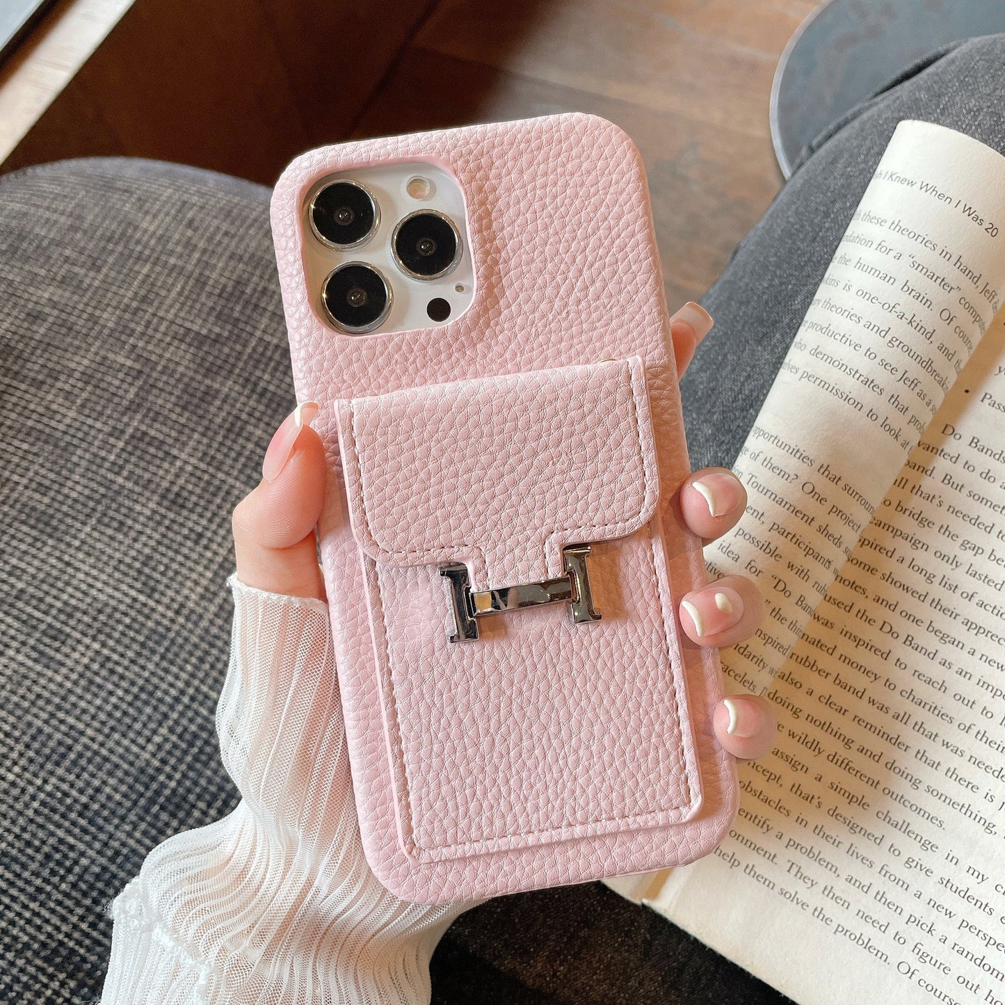 H Card Holder Leather iPhone 17 Case
