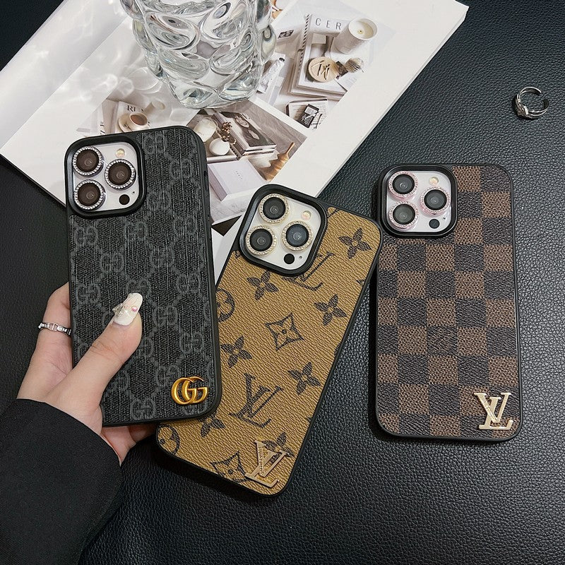 Lou Classic Leather iPhone 17 Case